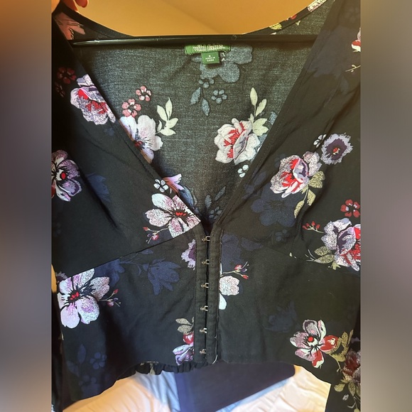 Wild Fable Floral Crop Top Size Small - Picture 2 of 5